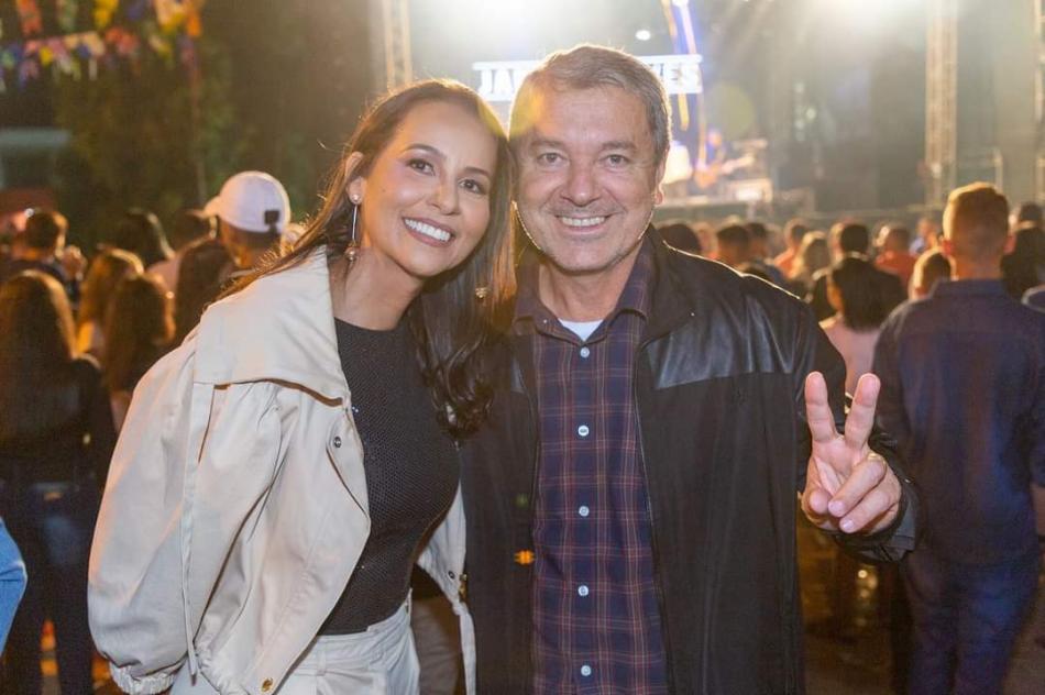 Prefeitura de Gentio do Ouro gasta novamente mais de meio milhão de reais com festas, enquanto professores lutam pelo piso salarial