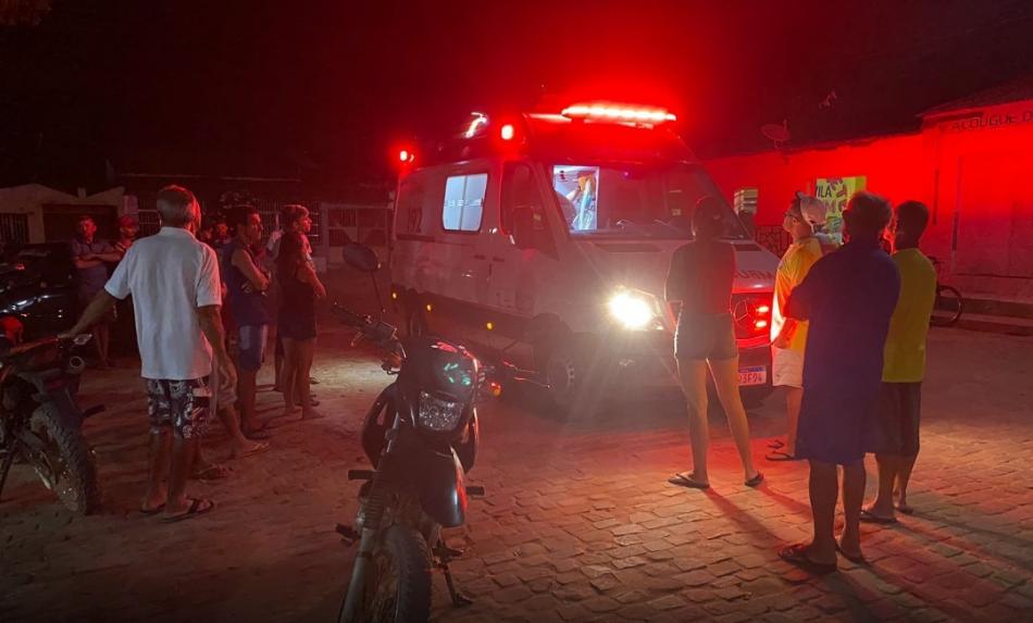 Ipupiara: Motociclista fica gravemente ferido após cair em quebra-molas