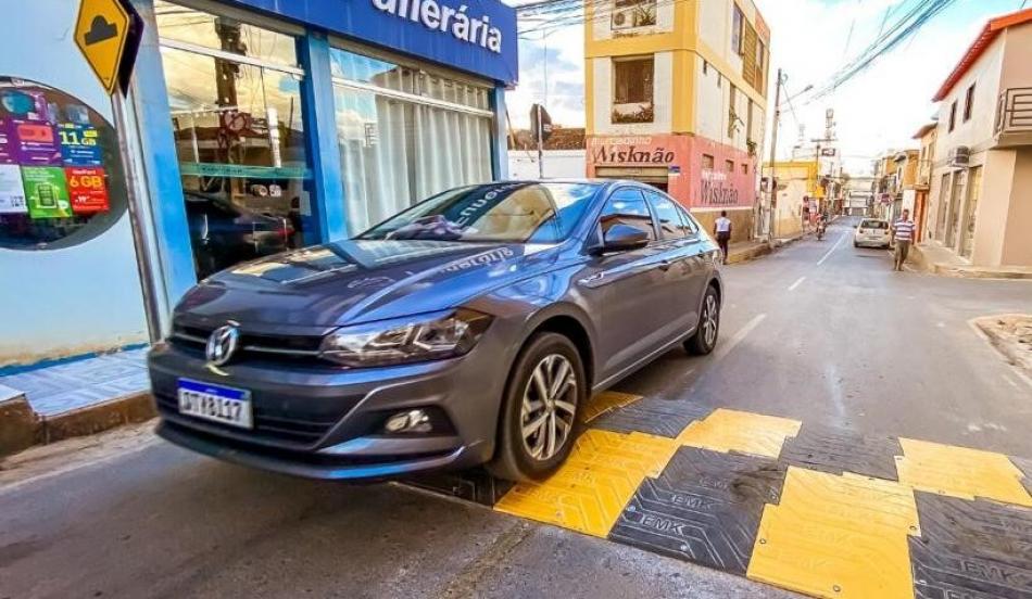 Irecê: Prefeitura implanta lombadas ecológicas na cidade